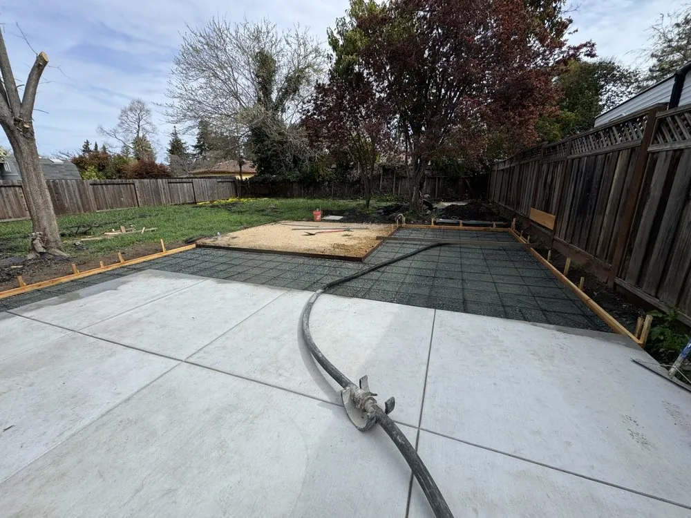 Professional yard cleanup service with custom design in Pleasant Hill, CA by CL Landscape