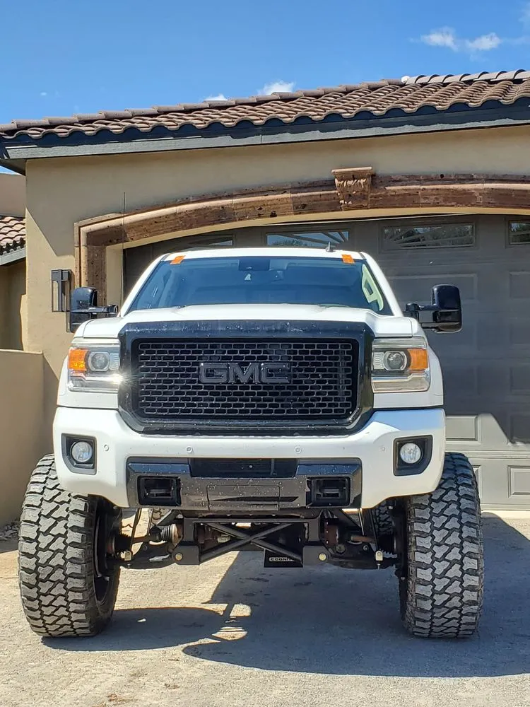 Affordable landscape design in Rio Rancho, NM by Clarity Auto Glass