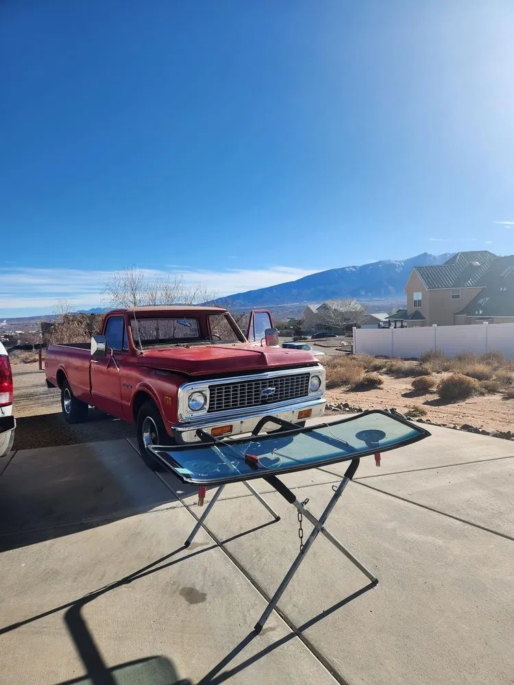 Reliable lawn mowing service experts serving Rio Rancho, NM - Clarity Auto Glass