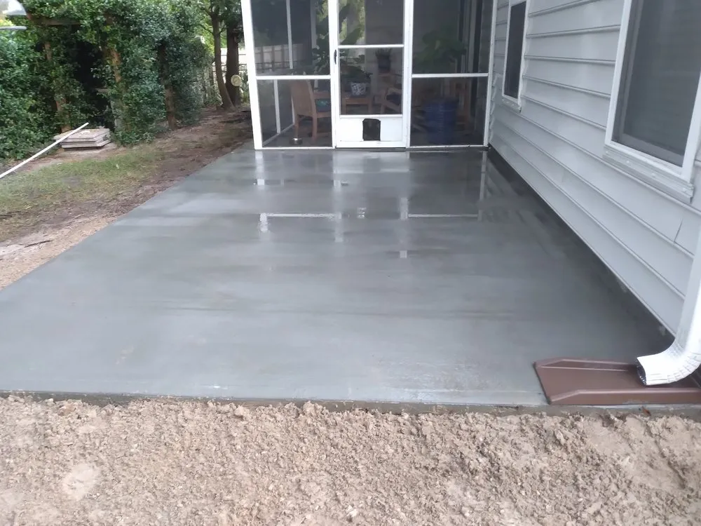 Local yard cleanup service for residential properties across Seabrook, SC - Clark Landscapes