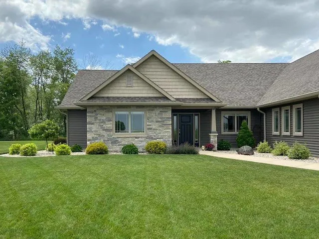 Custom garden landscaping in Remington, IN - Clark's Cutting Edge