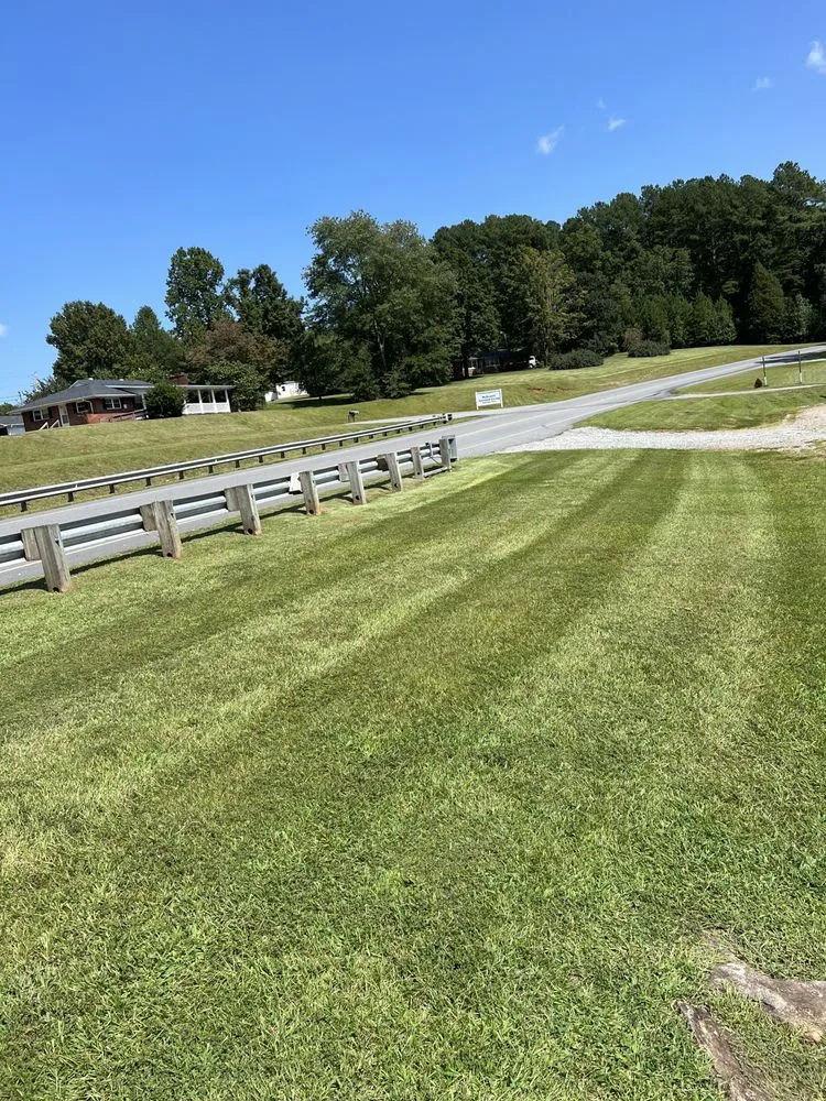 Reliable lawn care service in NC, NC by Clark’s Lawn Care