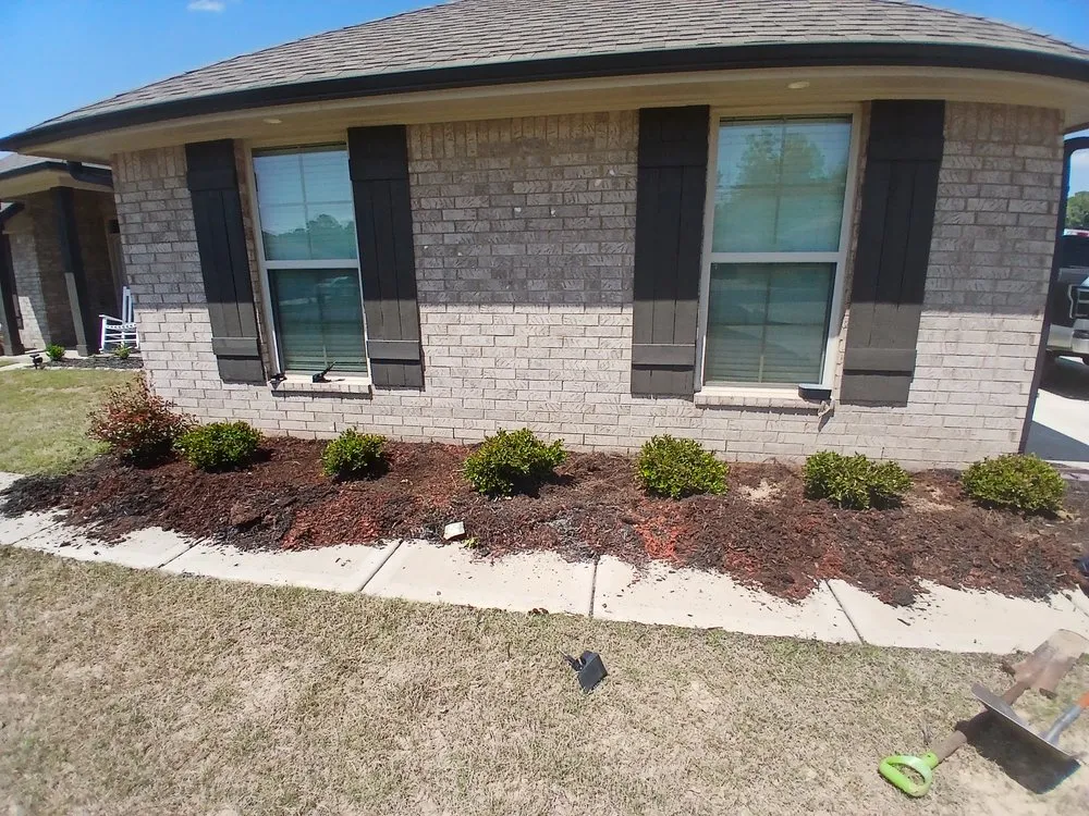 Professional lawn care service in Walls, MS by Clark's Lawn Service
