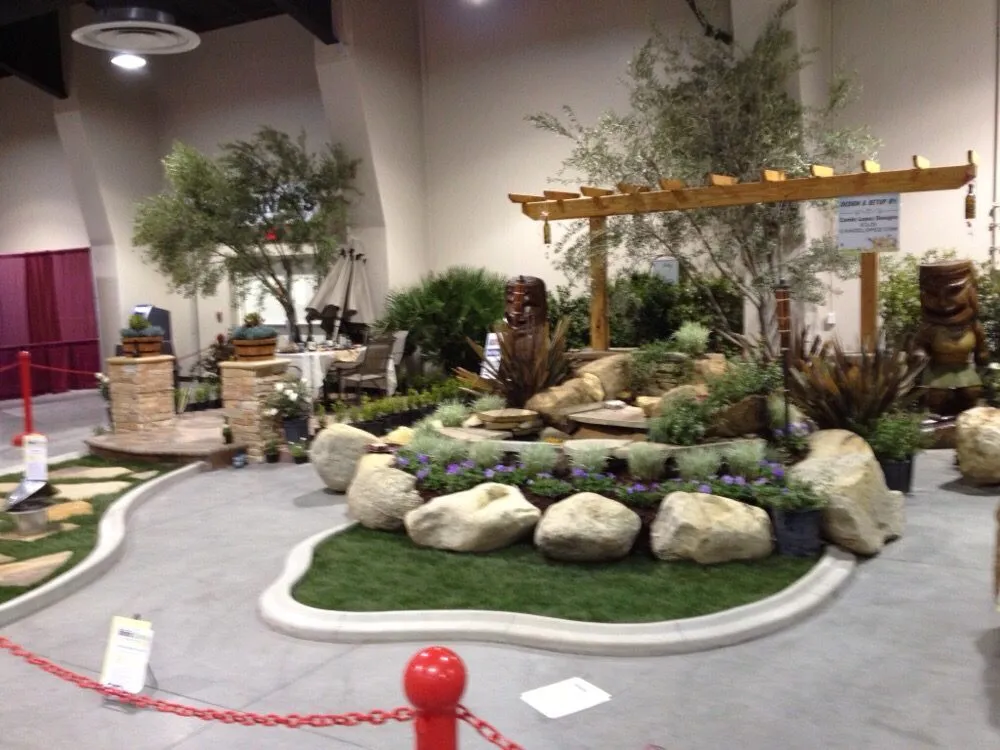 Trusted lawn mowing service experts serving Rosamond, CA - Classic Curb