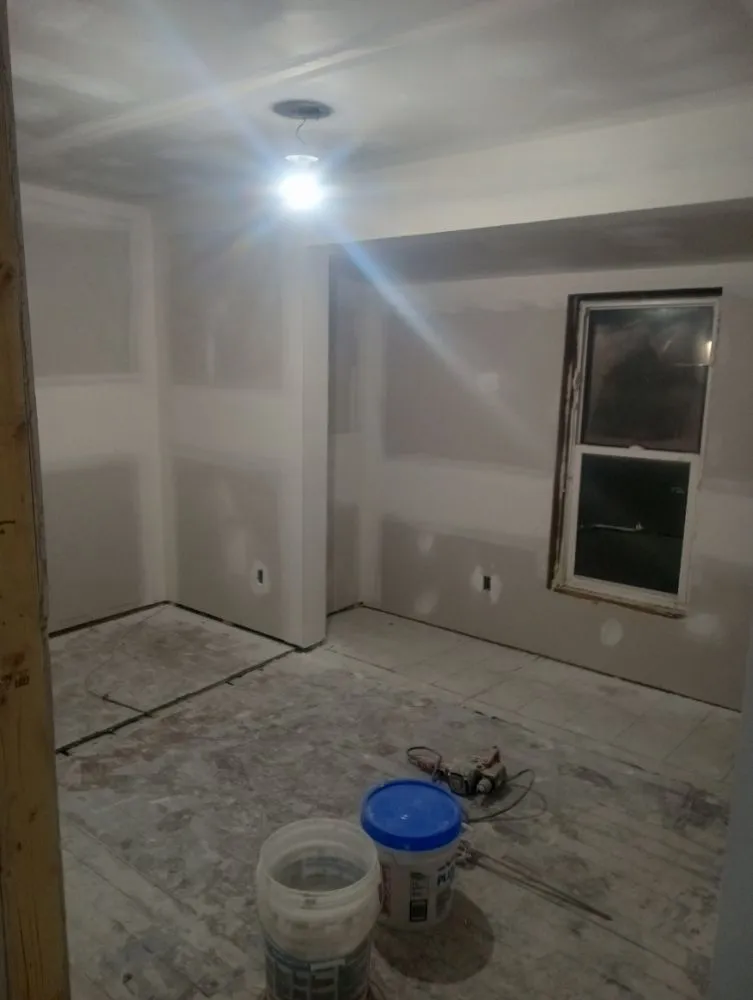 Professional yard maintenance near you in Saginaw, MI by Classic Painting