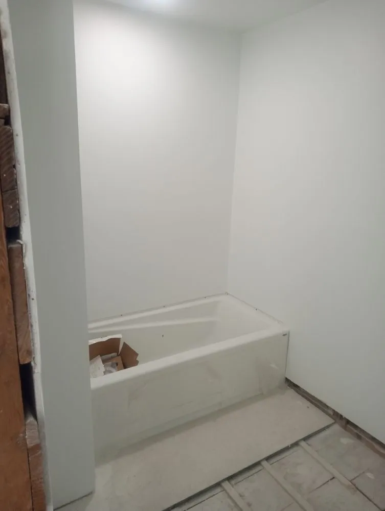 Professional yard cleanup service for year-round maintenance in Saginaw, MI by Classic Painting