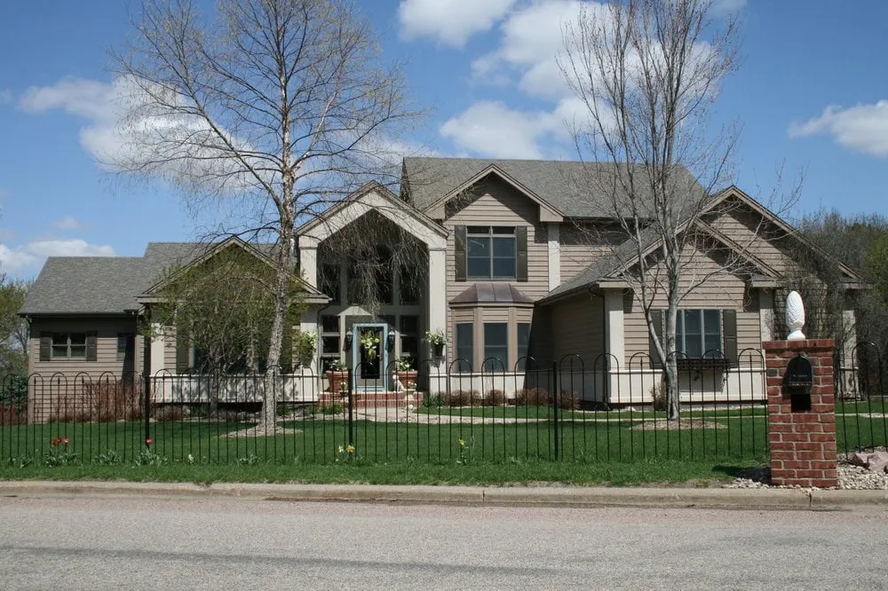 Top-rated landscaping services for residential properties across Lindon, UT - Classy Lawn Care & Yard Maintenance