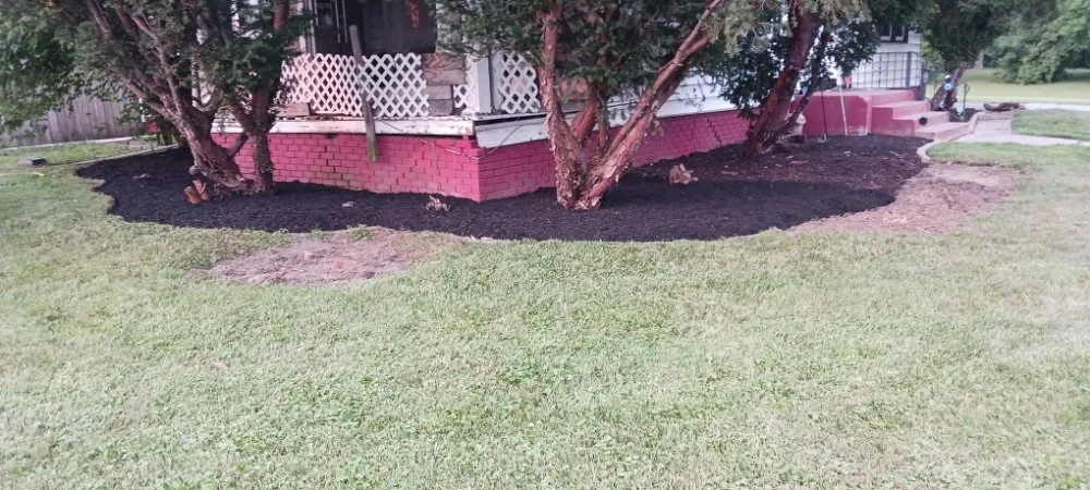 Custom outdoor landscaping in Fort Wayne, IN - Claudio Gonzalez