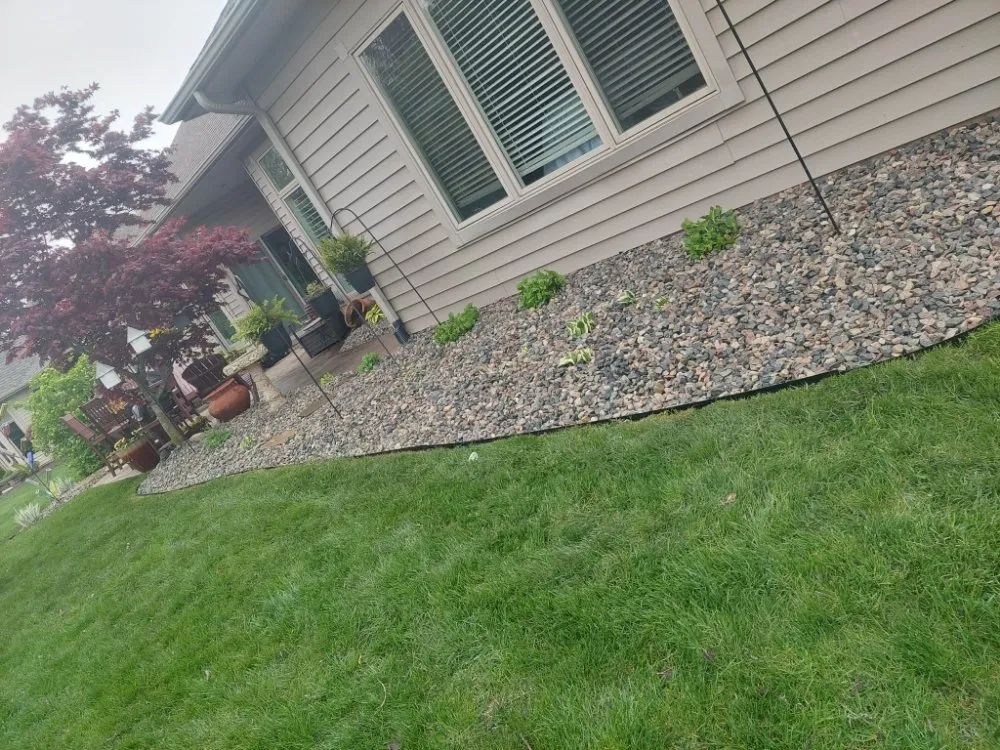 Custom garden landscaping near you across Fort Wayne, IN - Claudio Gonzalez