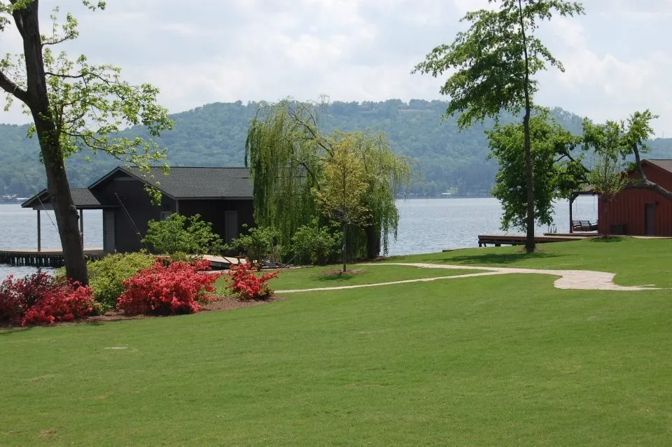 Expert yard maintenance for homes in Guntersville, AL by Clay Irrigation & Landscape