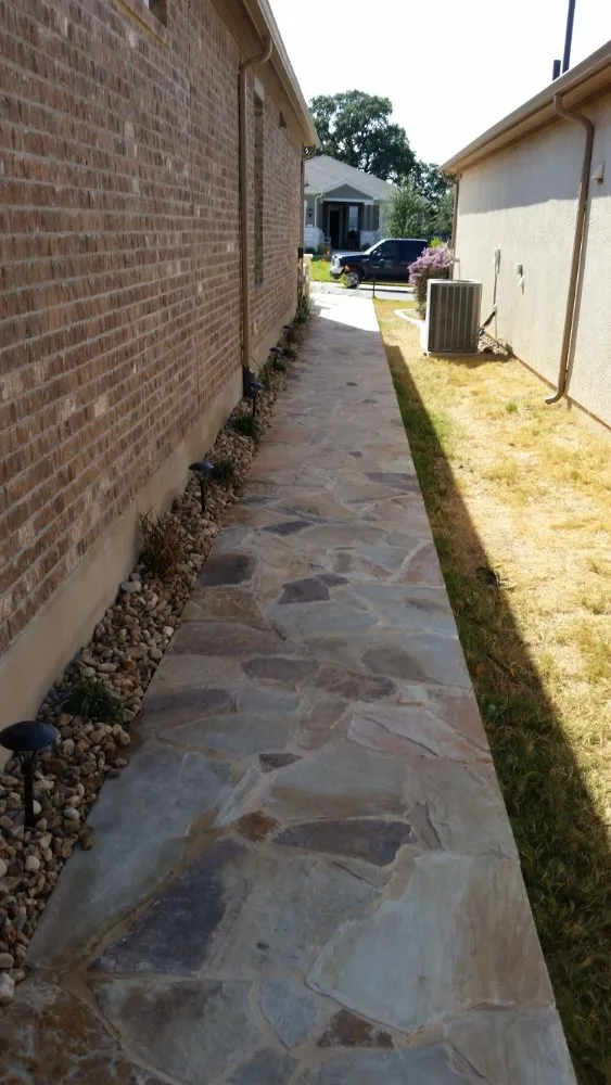 Local lawn care service experts serving FAIR OAKS, TX - Clayman Outdoors