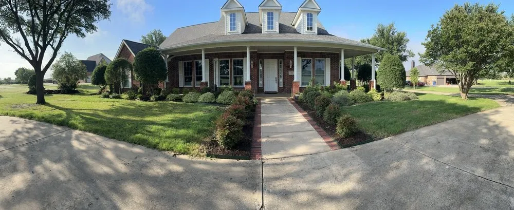 Affordable yard cleanup service experts serving Aubrey, TX - Clay's Clippers Landscape Creations