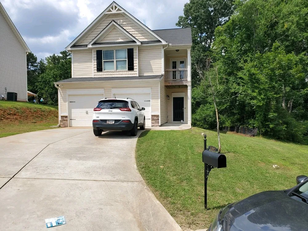 Custom yard cleanup service for year-round maintenance across Villa Rica, GA - Clayton Family Lawn Care