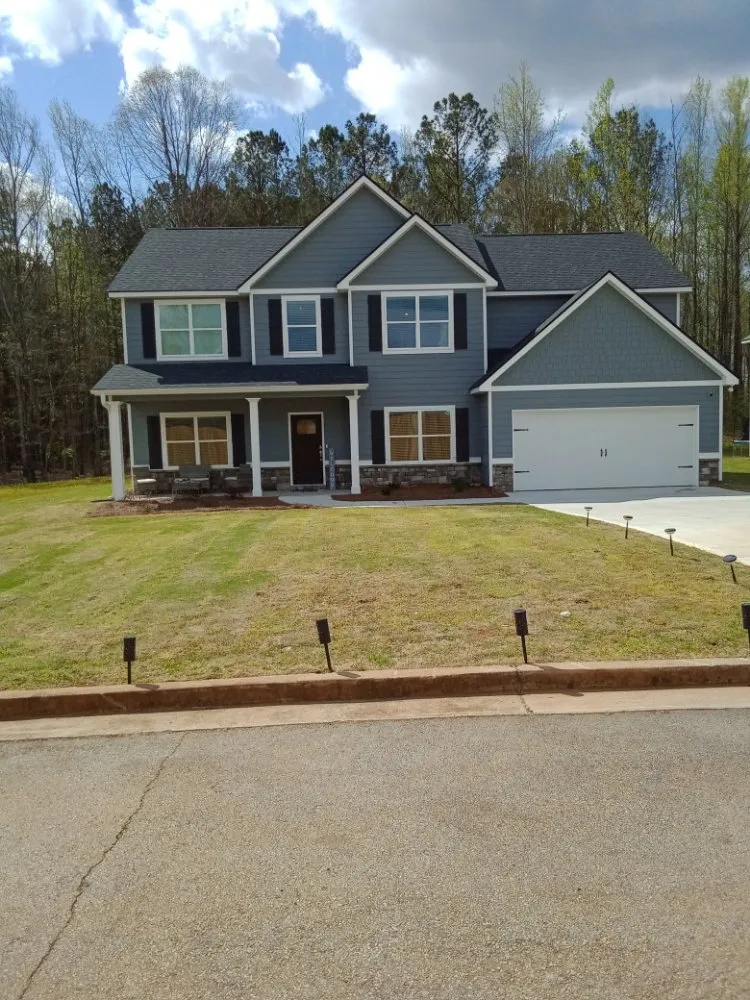 Professional landscaping services experts serving Villa Rica, GA - Clayton Family Lawn Care