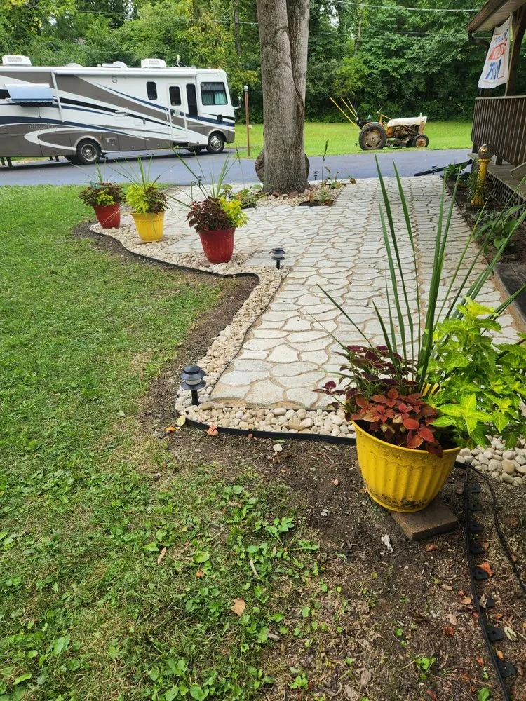 Local yard cleanup service for beautiful yards across Springfield, OH - Clayton Property Maintenance