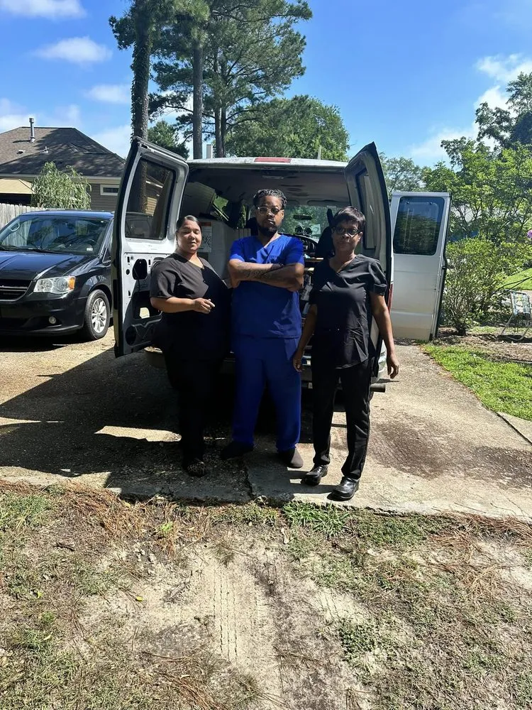 Professional garden landscaping experts serving Norfolk, VA - Clean & Fresh Cleaning Service