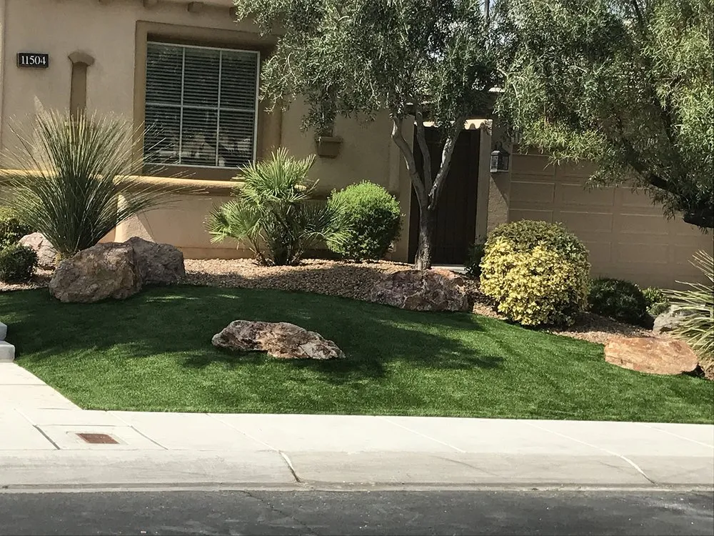 Custom garden landscaping experts serving Las Vegas, NV - Clean & Green Landscape