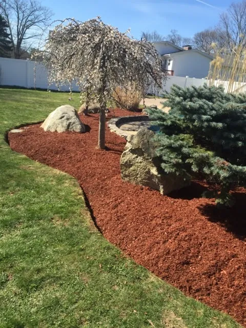 Custom lawn mowing service experts serving Saugus, MA - Clean & Green Lawn Services