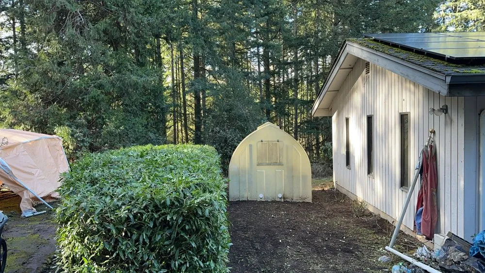 Local outdoor landscaping experts serving Newberg, OR - Clean & Green Solutions