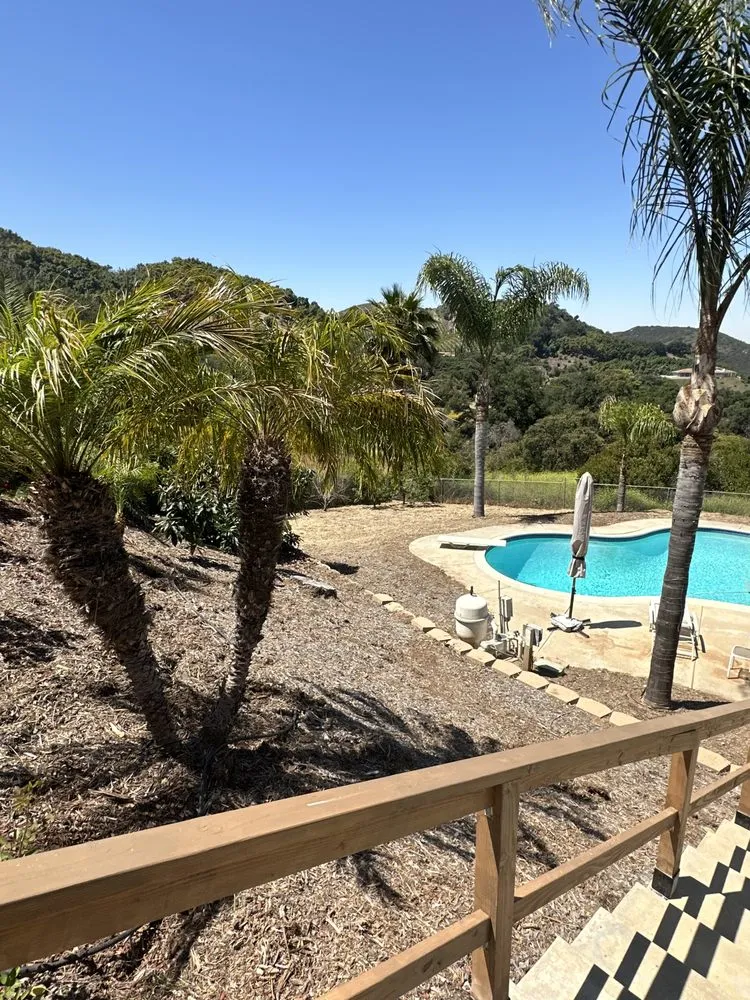 Top-rated lawn care service experts serving Fallbrook, CA - Clean & Green tree service & landscaping