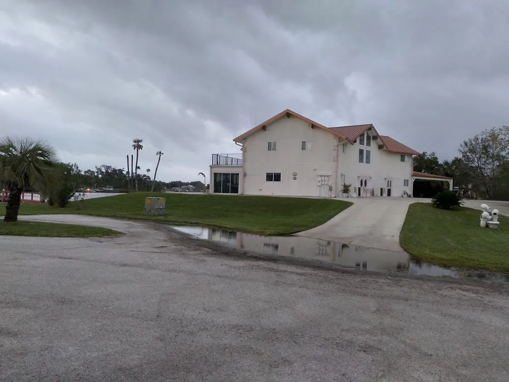 Custom landscaping services for beautiful yards in Crystal River, FL by Clean & Simple Services