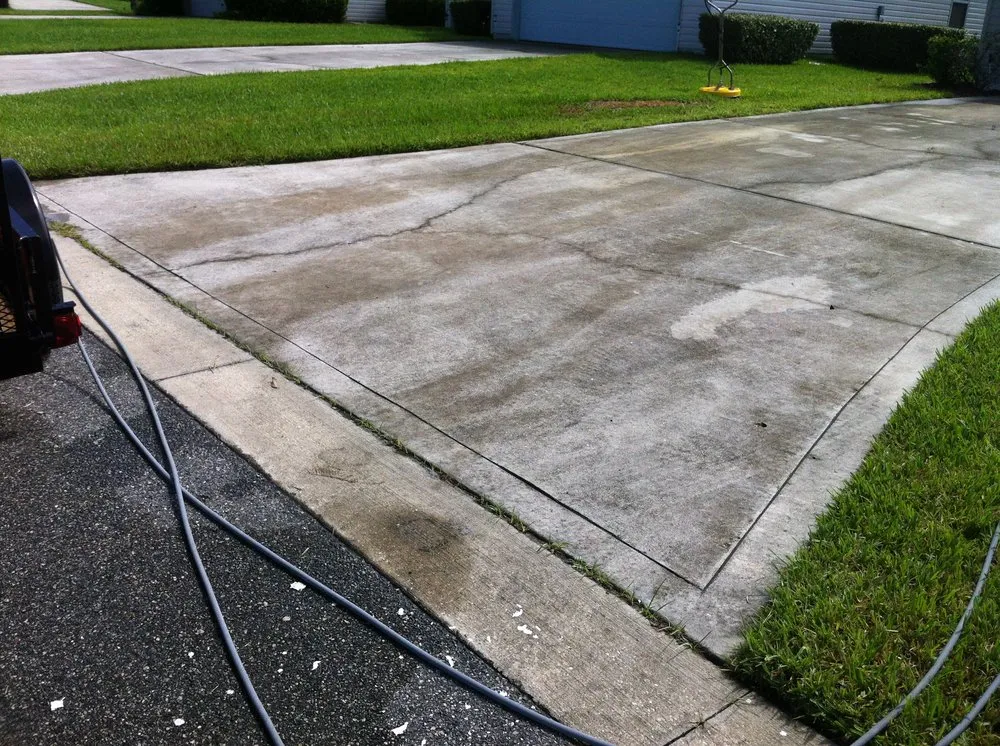 Local outdoor landscaping in Jacksonville, FL by Clean Again Powerwash