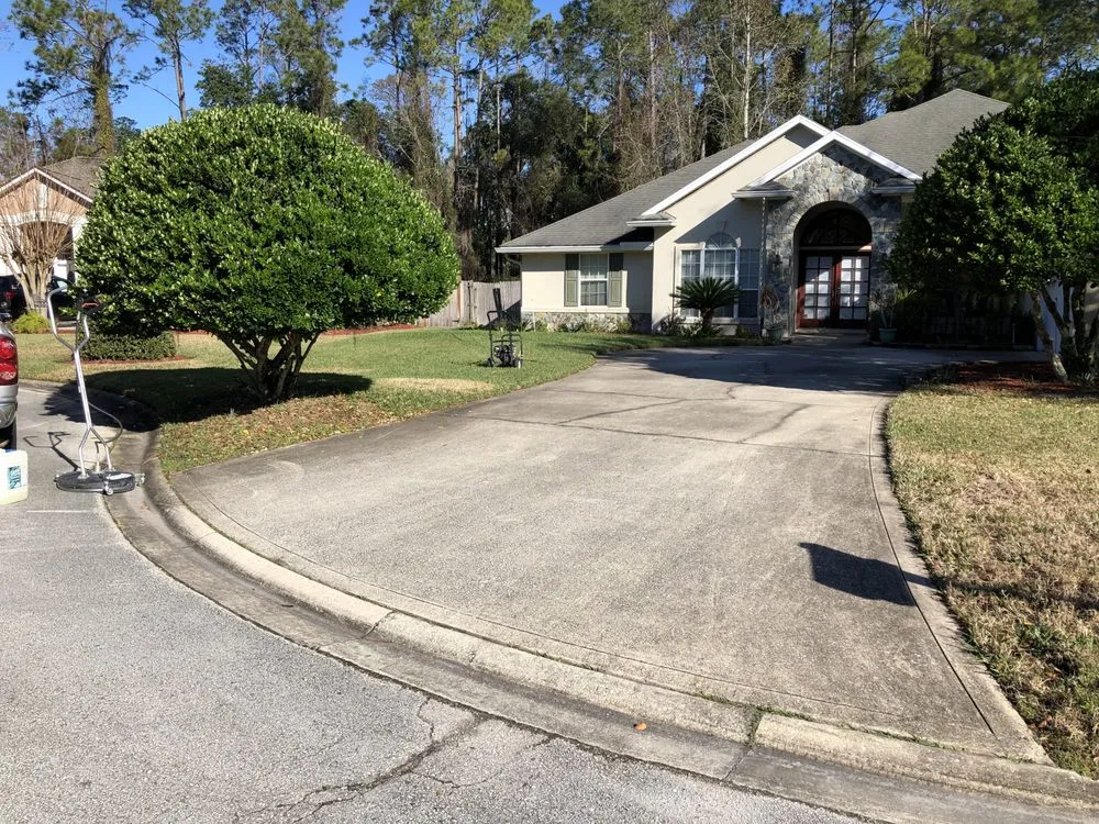 Local garden landscaping for homes across Jacksonville, FL - Clean Again Powerwash