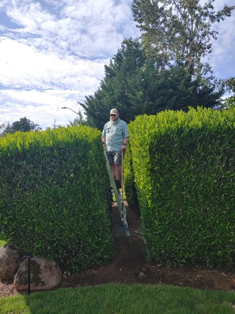 Custom garden landscaping in Oregon City, OR - Clean Air Lawn Care - Oregon City