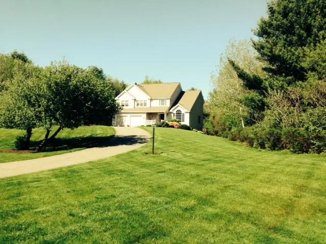 Reliable lawn mowing service in Westford, MA - Clean Air Lawn Care Boston
