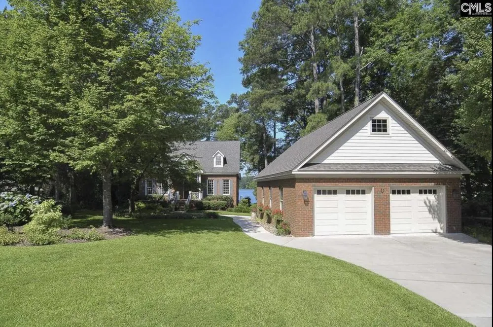 Professional yard maintenance for beautiful yards across Chapin, SC - Clean Air Lawn Care Columbia