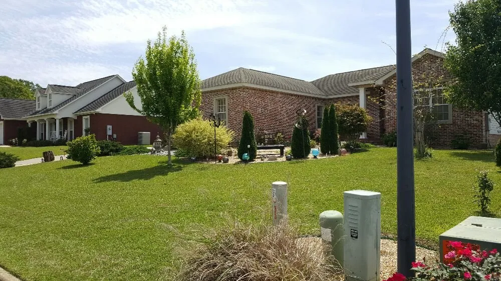 Top-rated yard maintenance for residential properties across Daleville, AL - Clean Air Lawn Care