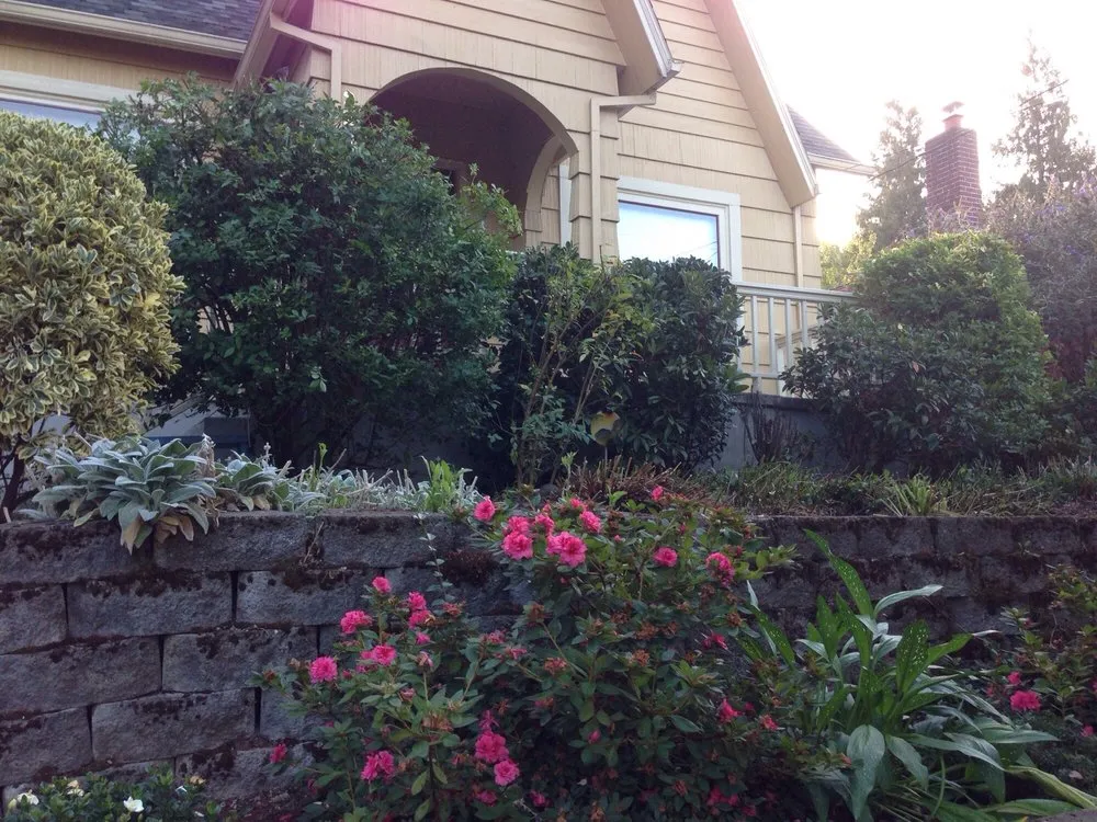 Local residential landscaping experts serving Portland, OR - Clean Air Lawn Care of Portland