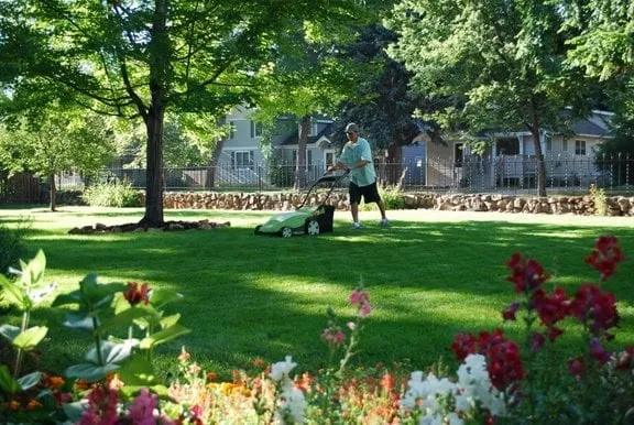 Professional garden landscaping in Seattle, WA - Clean Air Lawn Care