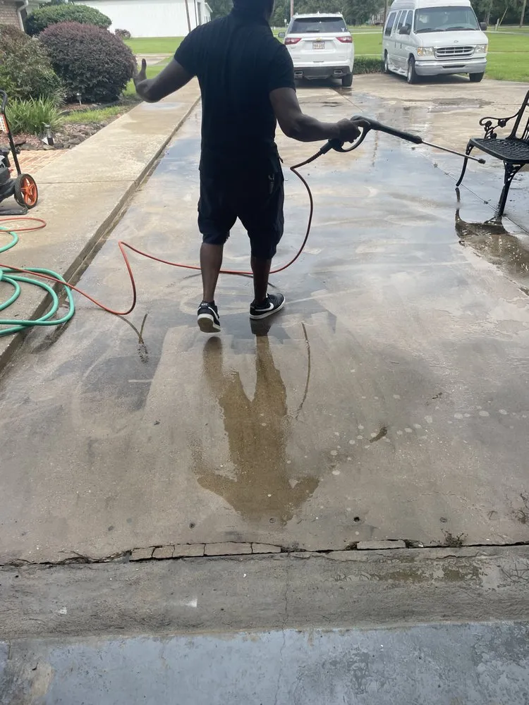 Local outdoor landscaping in Sulphur, LA by Clean and Cuts Services