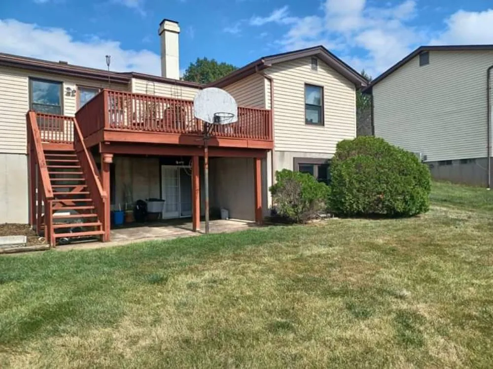 Local landscaping services experts serving Saint Charles, MO - Clean Cut Landscaping and Tree Services