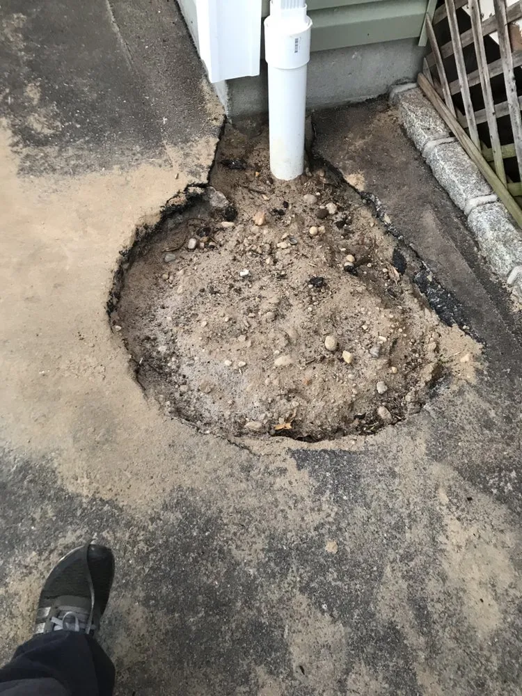 Professional yard cleanup service experts serving Middle Island, NY - Clean Cut Landscaping