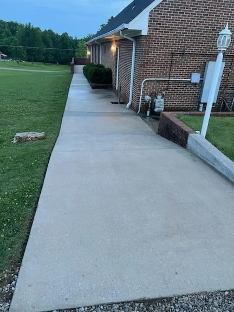 Custom residential landscaping in Moulton, AL by Clean Cut Landscaping