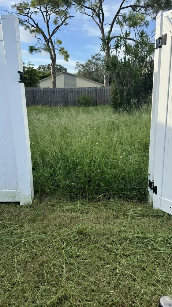 Affordable garden landscaping in Sarasota, FL by Clean Cut Lawn And Landscape