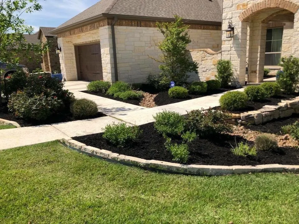Custom yard cleanup service for beautiful yards across Boerne, TX - Clean Cut Lawn Care