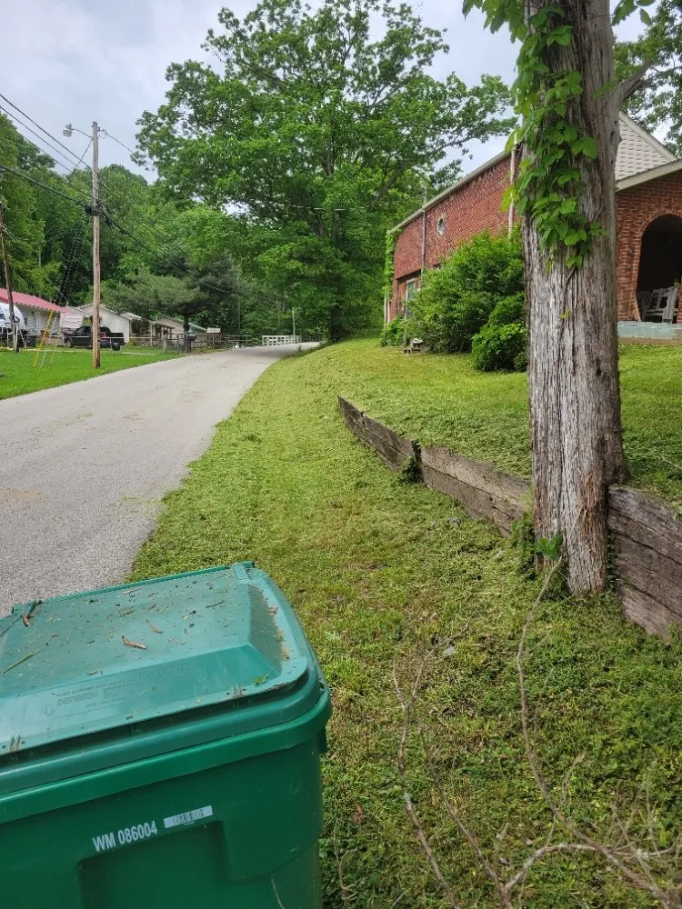 Top-rated landscaping services near you in Clay City, KY by Clean Cut Lawn Care Services