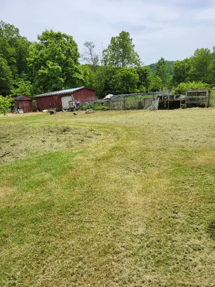 Expert lawn mowing service for beautiful yards across Clay City, KY - Clean Cut Lawn Care Services