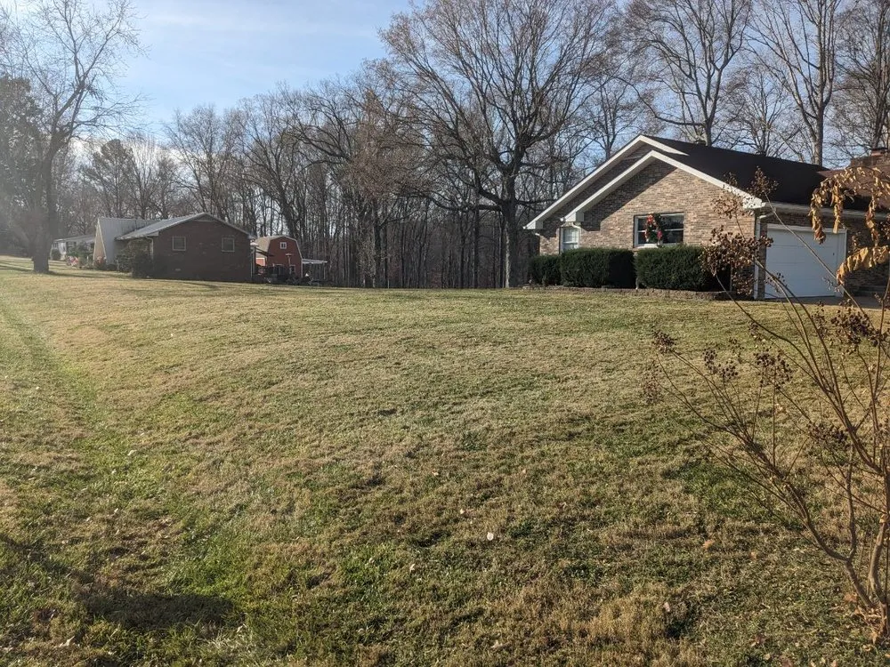 Local outdoor landscaping experts serving Clarksville, TN - Clean Cut Lawn Service