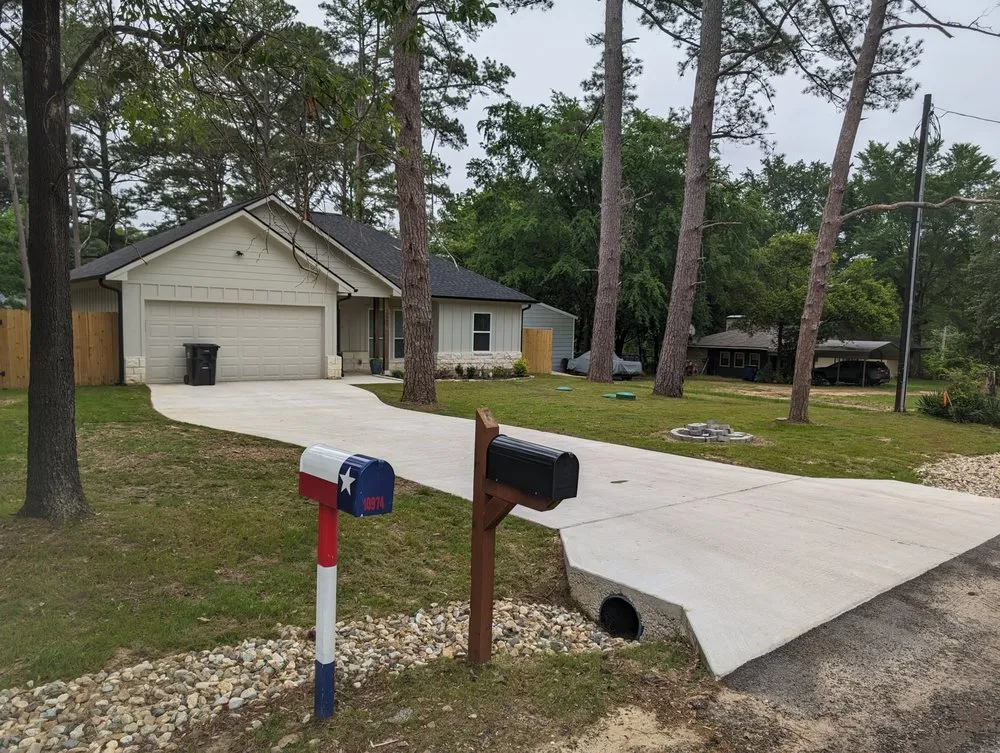 Expert lawn mowing service in Frankston, TX by Clean Cut Lawn Services and More