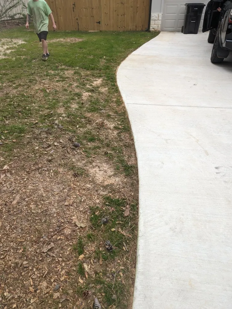 Reliable landscaping services in Frankston, TX - Clean Cut Lawn Services and More