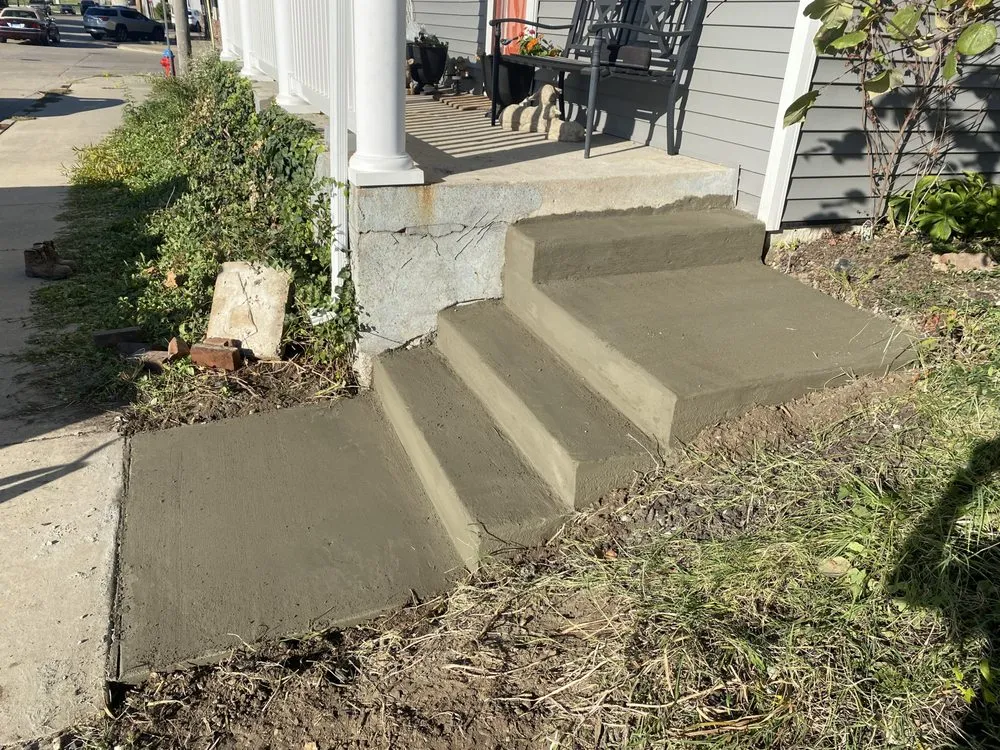 Expert landscape installation in Waterloo, IL by Clean Cut LawnCare & Landscaping