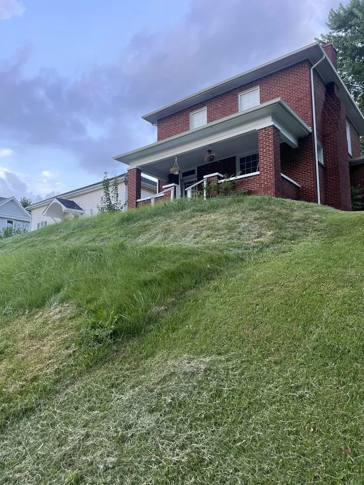 Expert yard cleanup service in Zanesville, OH - Clean Cut Lawncare & Landscaping