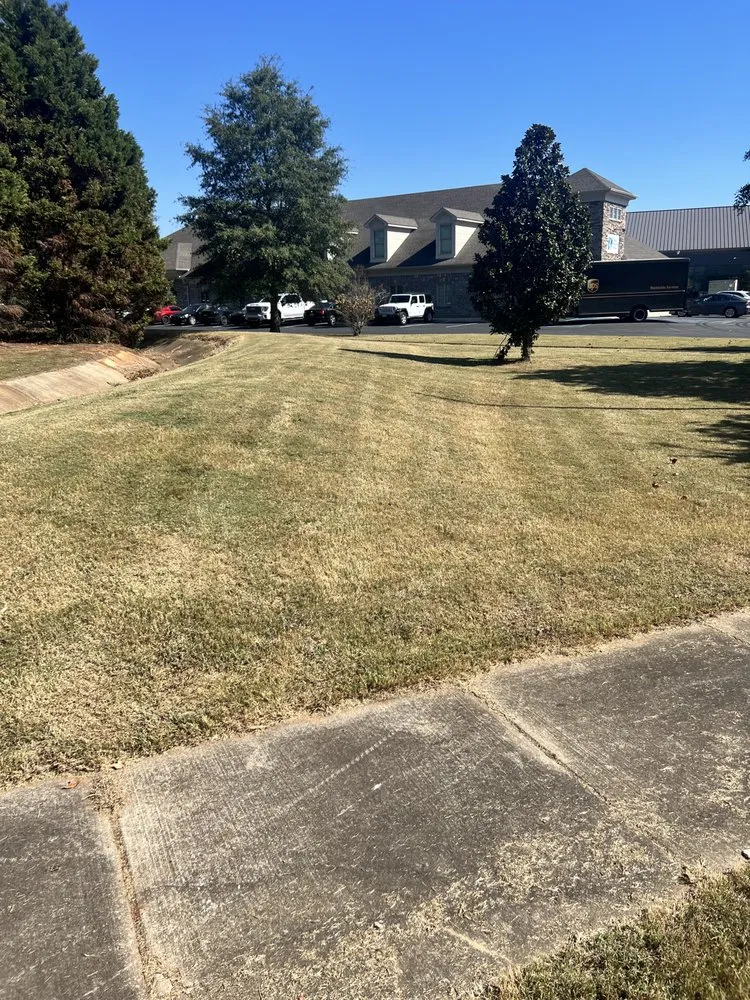 Reliable yard maintenance in Meridianville, AL - Clean Cuts lawn and landscape