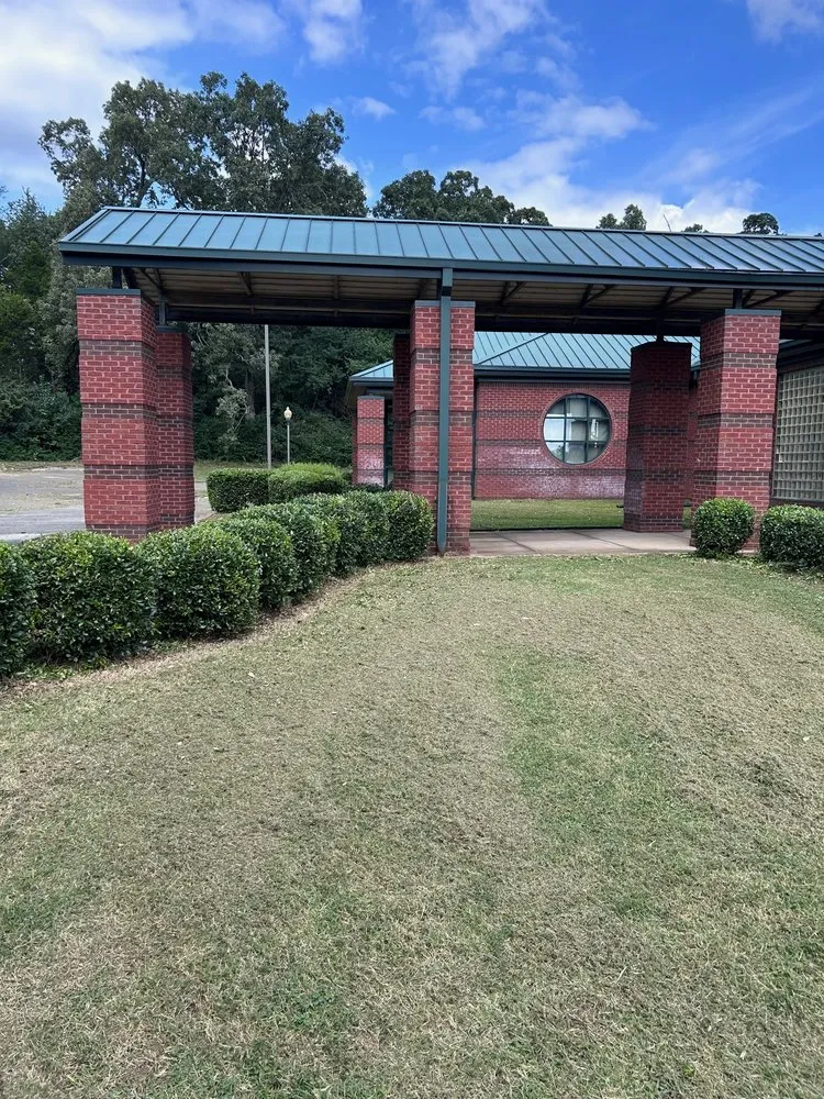 Professional outdoor landscaping experts serving Meridianville, AL - Clean Cuts lawn and landscape