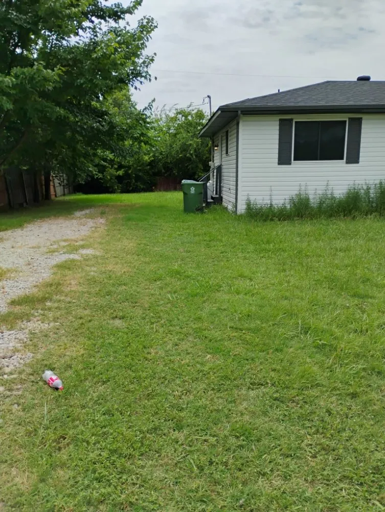 Expert yard maintenance experts serving Gainesville, TX - Clean Cuts Lawn Care Service