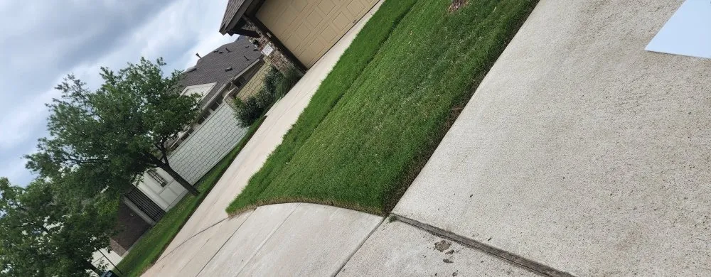 Trusted lawn mowing service in Lago Vista, TX - Clean Cuts Lawn Service